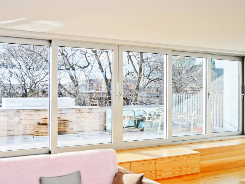 Lift sliding door